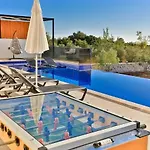 Villa Olivet-Kalkan- Huge Private Pool And Lovely Garden-Jakuzzies-Sauna-Turkish Hamam Kas