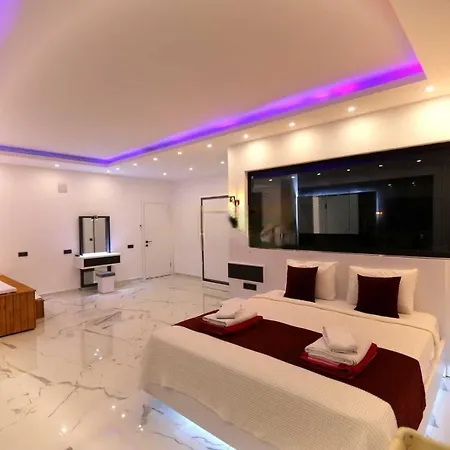Olivet-kalkan- Huge Private Pool And Lovely Garden-jakuzzies-sauna-turkish Hamam Vila *