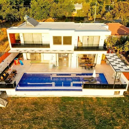 Olivet-kalkan 3 Bedroom-2 Jakuzzies-sauna-turkish Hamam-huge Private Pool And Lovely Garden