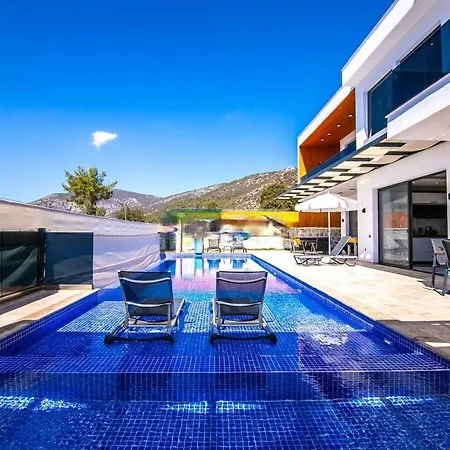 Villa Villa Olivet-Kalkan- Huge Private Pool And Lovely Garden-Jakuzzies-Sauna-Turkish Hamam *