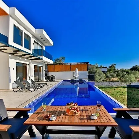 Olivet-kalkan 3 Bedroom-2 Jakuzzies-sauna-turkish Hamam-huge Private Pool And Lovely Garden Kas