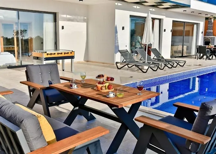 Olivet-kalkan 3 Bedroom-2 Jakuzzies-sauna-turkish Hamam-huge Private Pool And Lovely Garden Kas