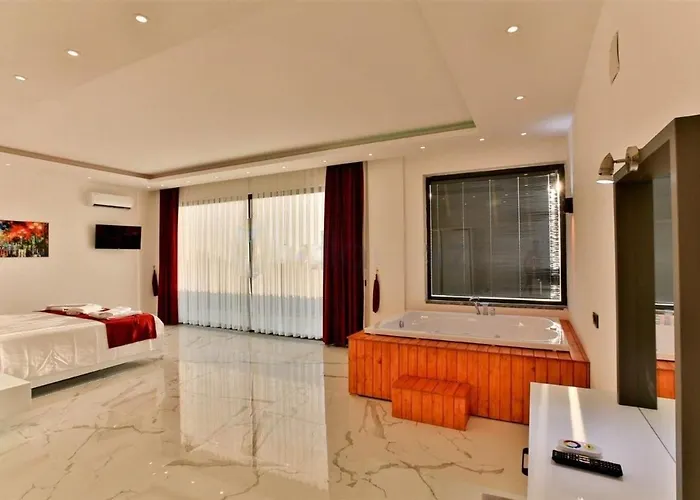 Olivet-kalkan 3 Bedroom-2 Jakuzzies-sauna-turkish Hamam-huge Private Pool And Lovely Garden Villa Kas